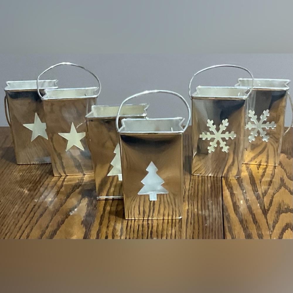 Set of 6 holiday candle luminaires